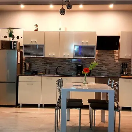 Apartamenty Sofija Deluxe Centrum Зелена Гура Екстер'єр фото