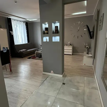 Apartamenty Sofija Deluxe Centrum Зелена Гура Екстер'єр фото