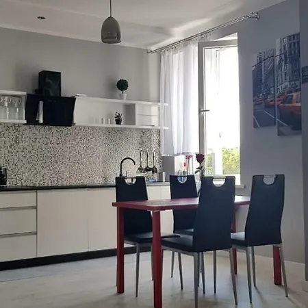 Apartamenty Sofija Deluxe Centrum Зелена Гура Екстер'єр фото